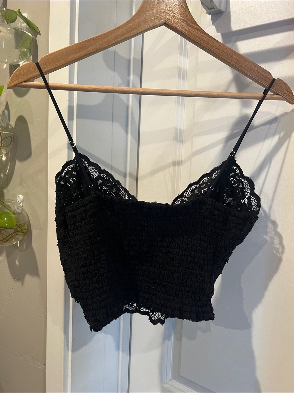 Express Black Lace Sequin Cropped Tank top - Picture 3 of 5